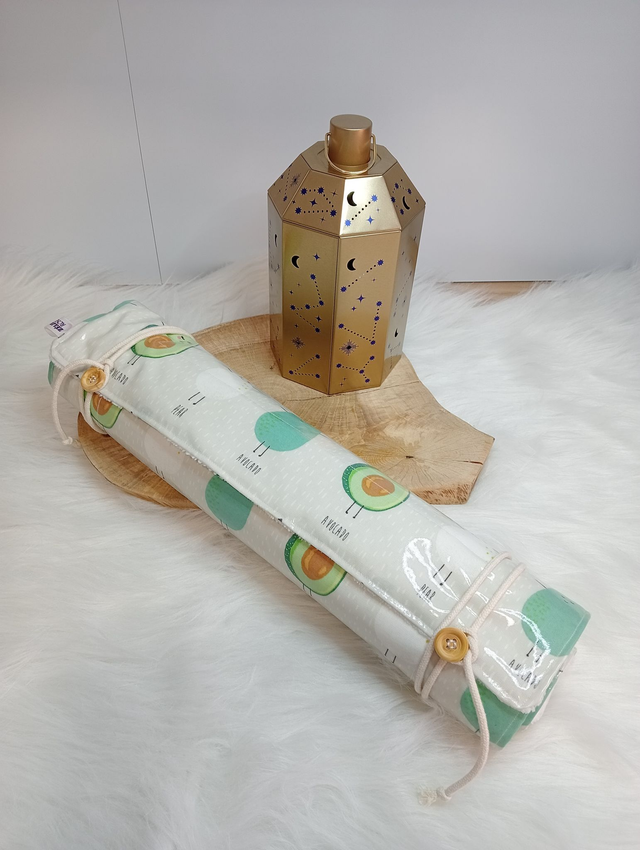 Tapis à langer Nomade &quot;Avocats mignons&quot;