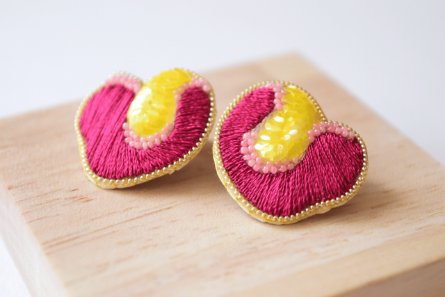 Boucles - ZESTE - Framboise vibrante.