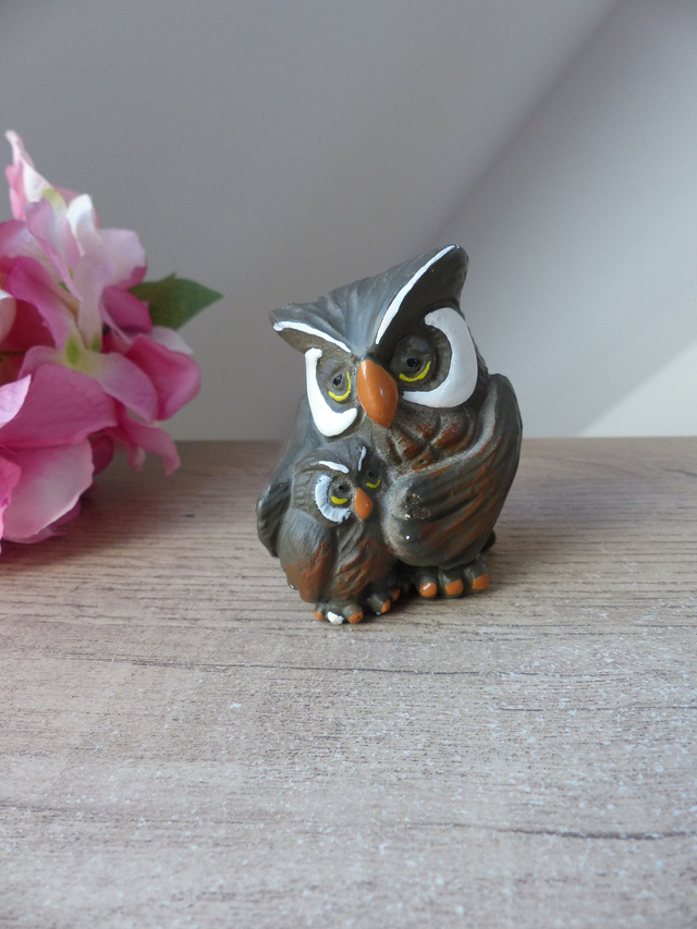 Figurine ancien petit hibou protecteur et son bébé en résine Vintage, hibou bienveillant, cadeau ami famille soutien