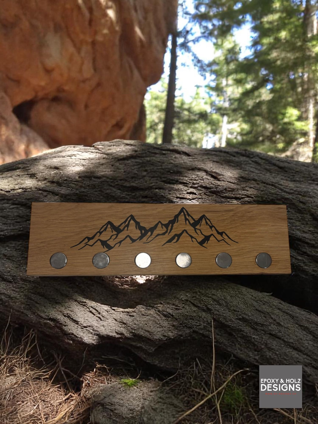 Magnetischer Messerhalter aus massiver Eiche_Küchenmesser-Bergmotiv