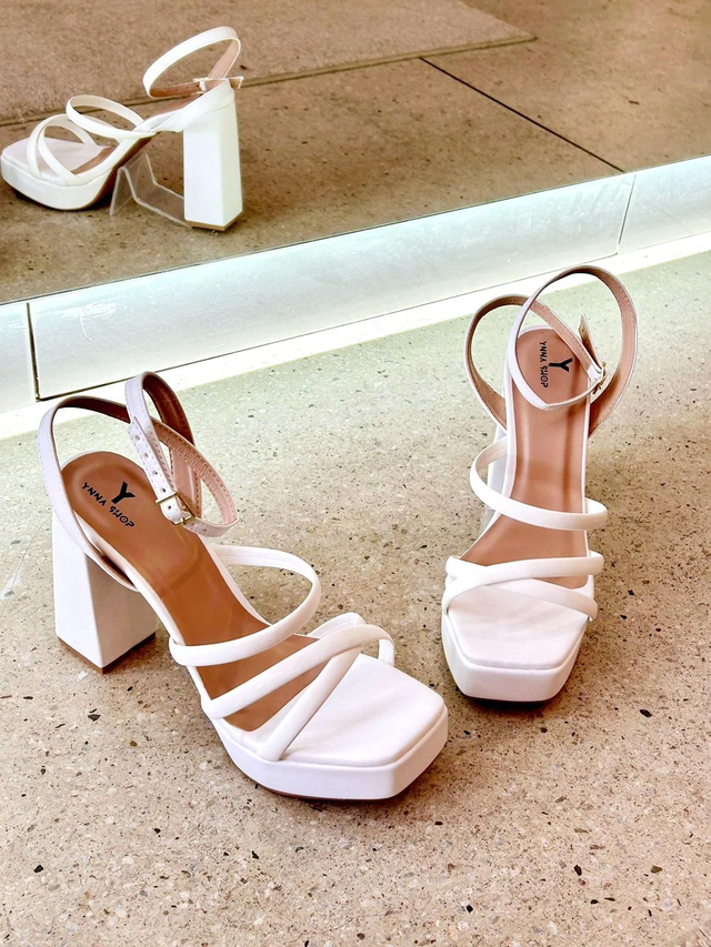 ✨ Escarpins White Elegance – L’allure assurée ! ✨