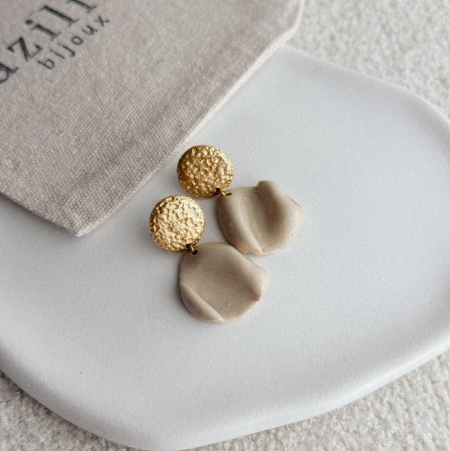 Boucles d’oreilles « l’effet drapé »