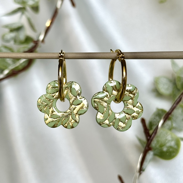 Les fleurs feuilles d’or 