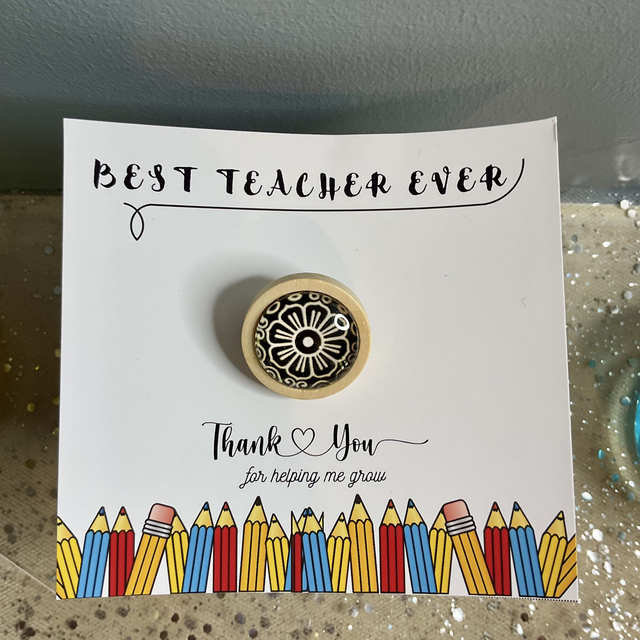 Handmade brooch with Thank You card. Thank you teacher gift. 
