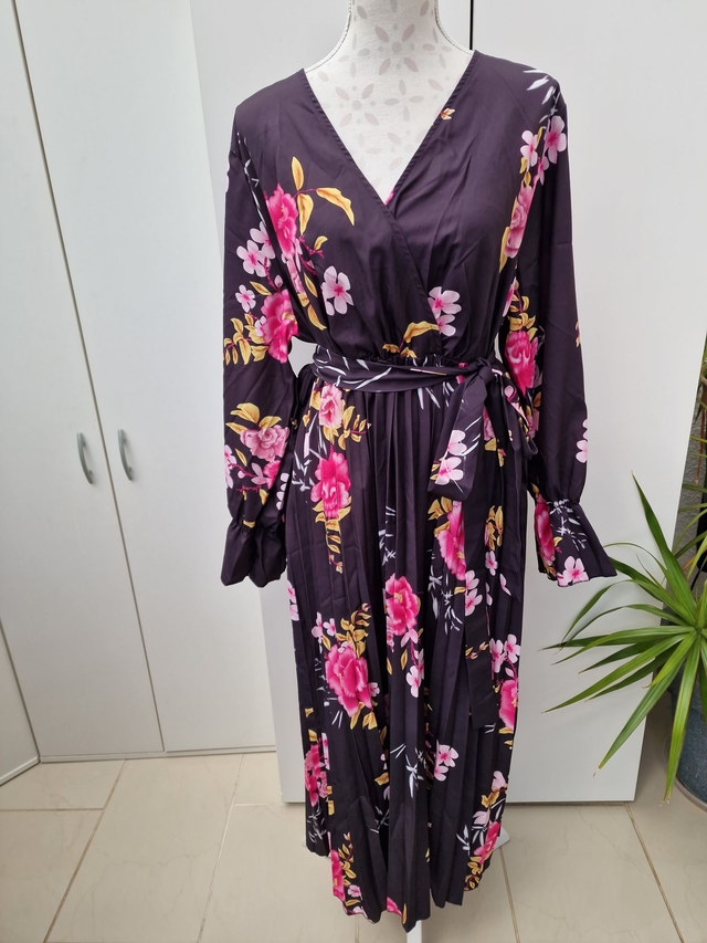 Robe Longue Noir Plissé Imprimé Fleurs Rose Manches Longues Taille 2XL 48