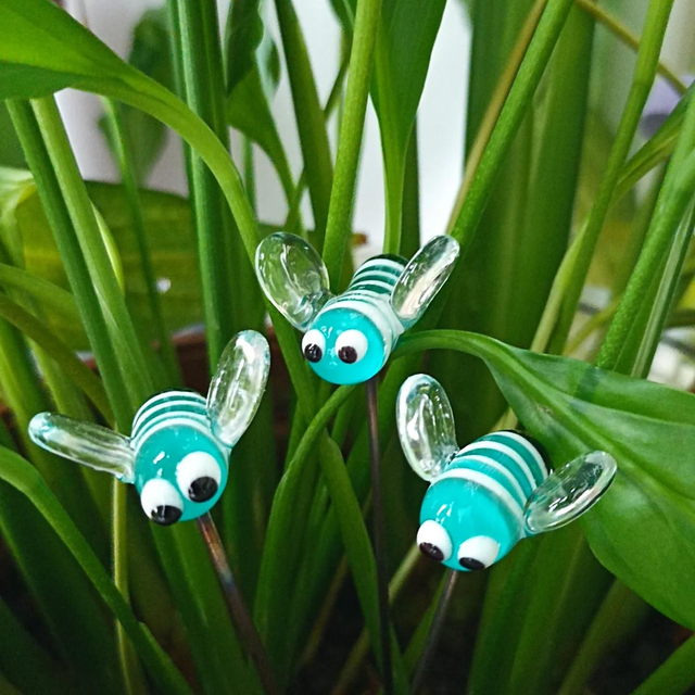 Abeille en verre turquoise vert 