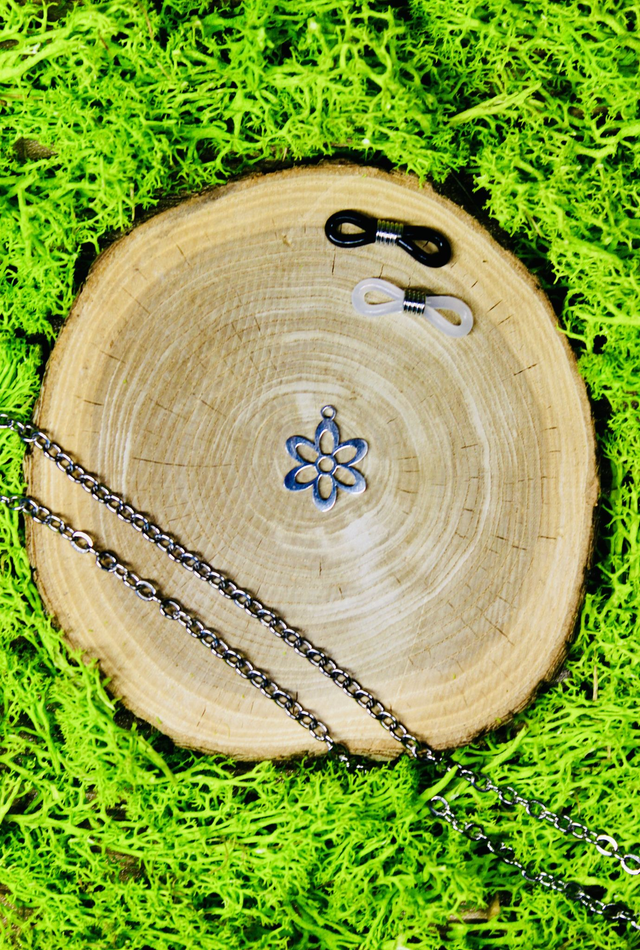 Chaine de lunettes intemporelle argentée personnalisée Fleur