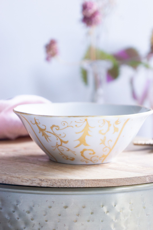 Coupelle en porcelaine peinte à la main, Pivoine et filets or, objet décoratif élégant, idée cadeau pour femme