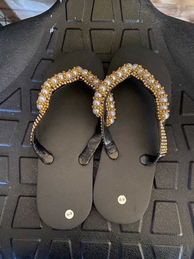 Tongs Noires
