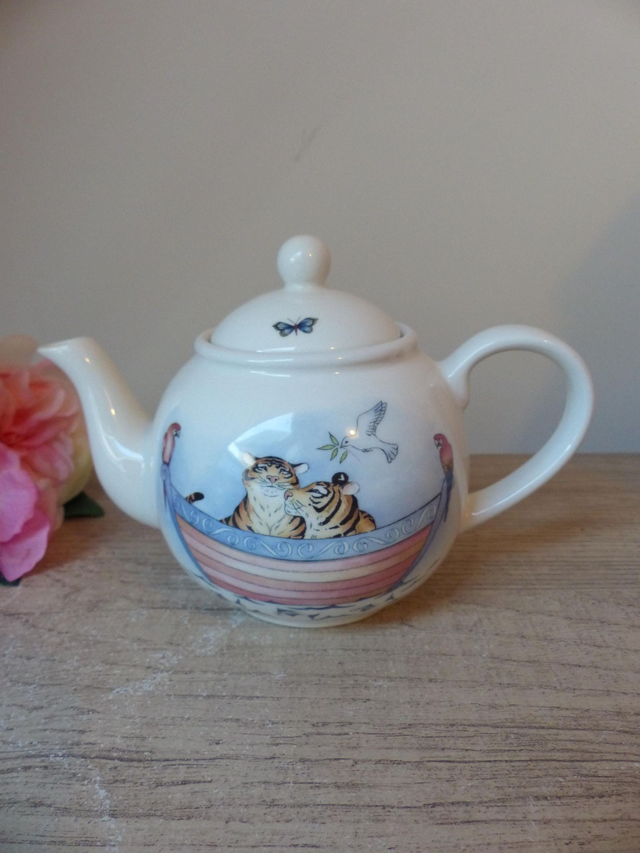 Théière vintage anglaise Arthur Wood Arche de Noé en céramique – Petite théière décor animaux (girafes, éléphants, tigres, perroquets)