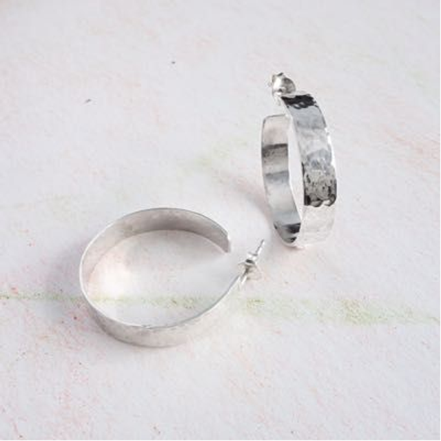 Pendiente de Aro de Plata de Ley Martillado