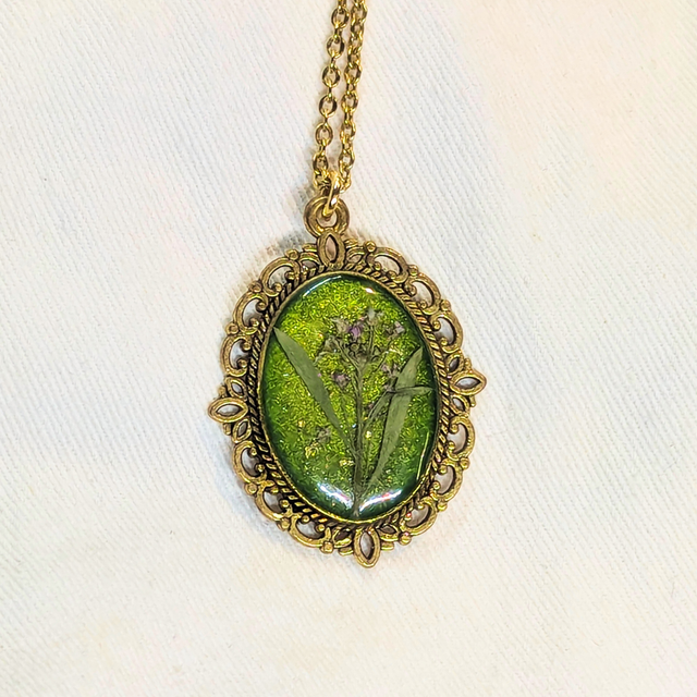 Vintage Flower Pendant | Necklace