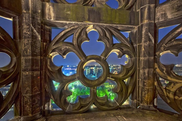 Blick durchs Maßwerk