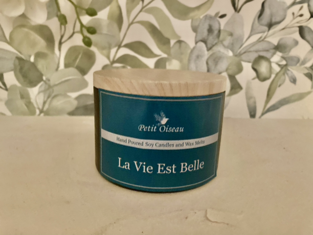 La Vie Est Belle 155g Soy Wax Candle 