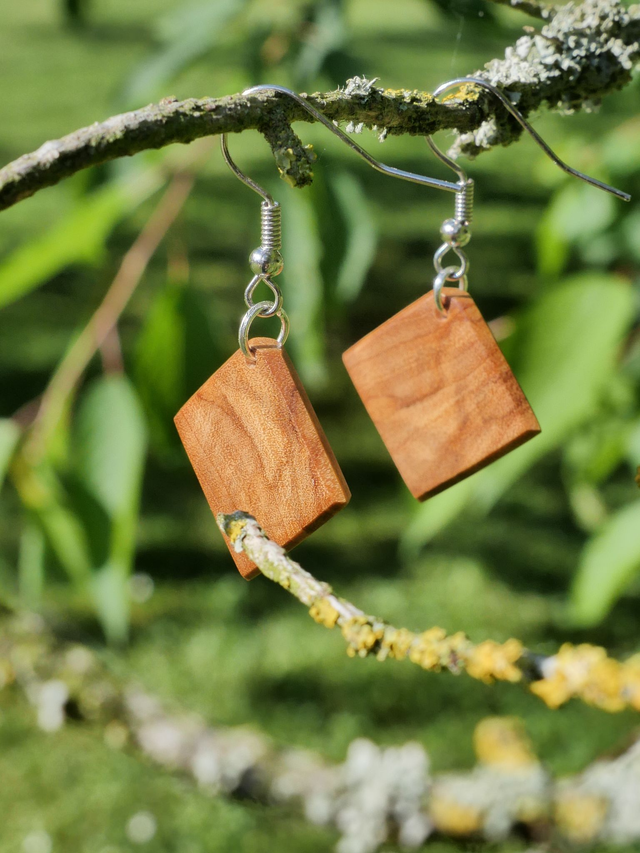 Boucle d&#039;oreille en bois d&#039;Olivier