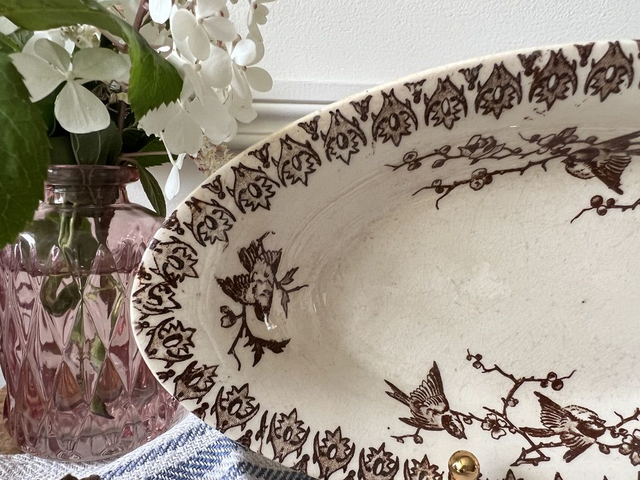 LYONNAIS - Ravier aux oiseaux de la manufacture de Choisy le Roi - Terre de Fer