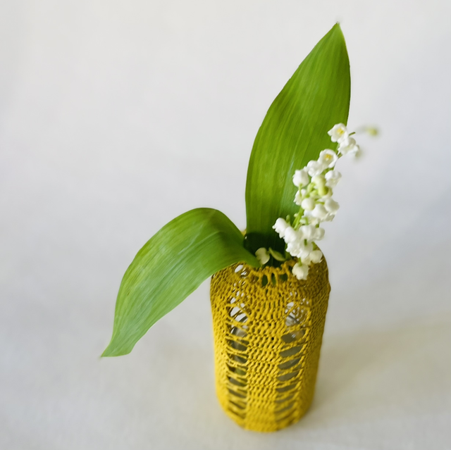 Bouteille dentelle moutarde