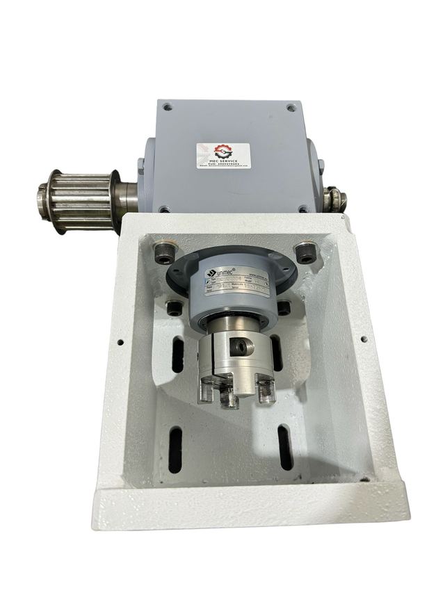 Revisione riduttore angolare per macchine "BREMA, VEKTOR"