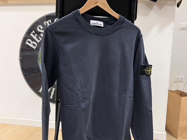 Stone Island size L pre-own