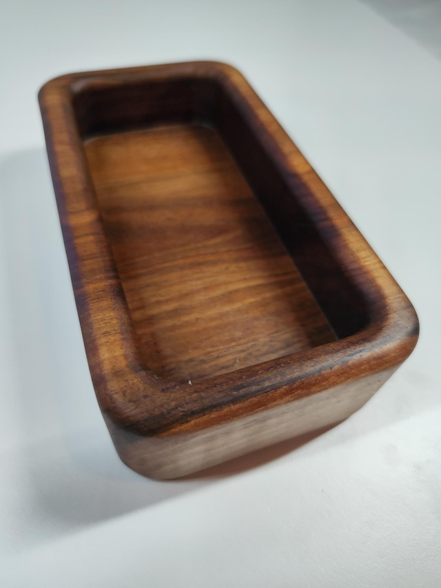 Vide poche en noyer américain