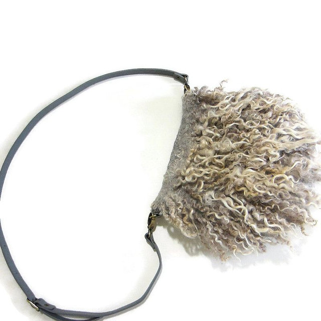 Borsa donna fatta a mano borsa a tracolla feltro lana merino grigio regalo per donna borsa unica per ragazza Borsa ecologica