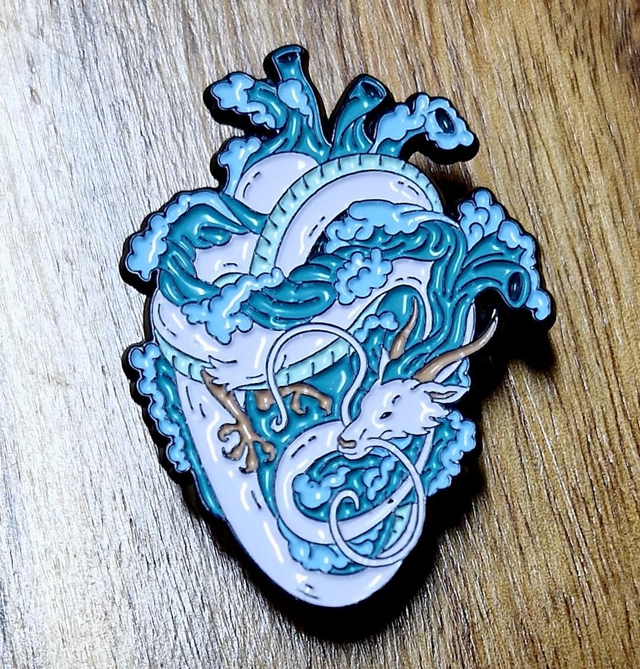 PIN&#039;S CŒUR DE DRAGON