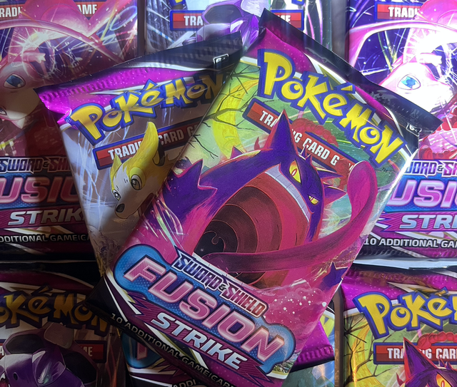 Fusion Strikes Booster Pack x1