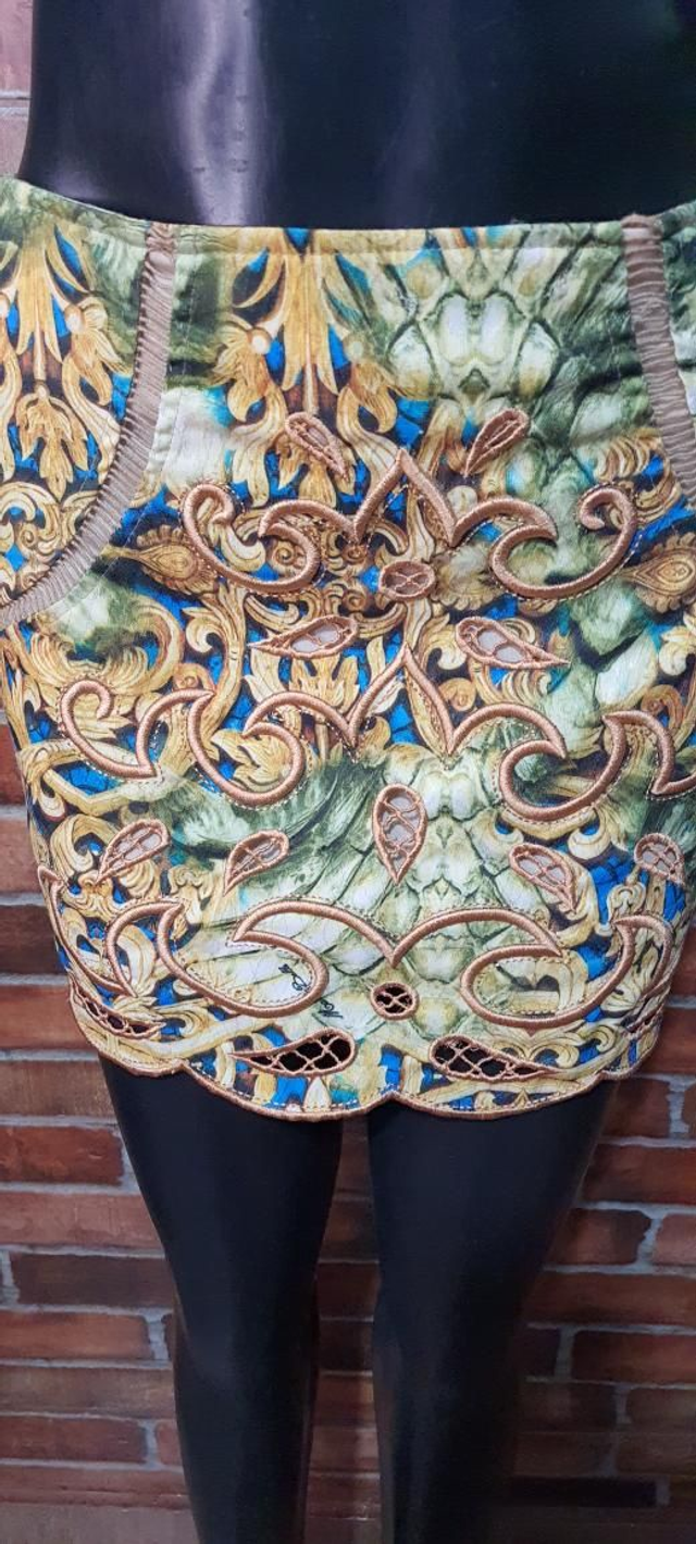 Saia Curta Bordada T/M