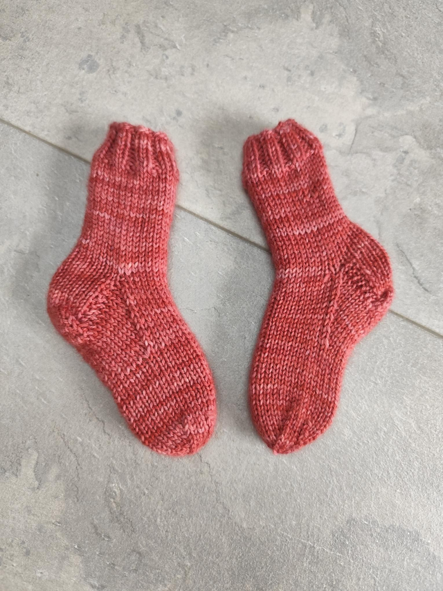 Handgestrickte Socken Größe 62/68