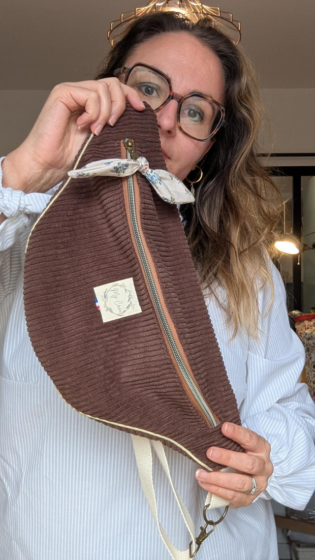 Sac banane velours chocolat 