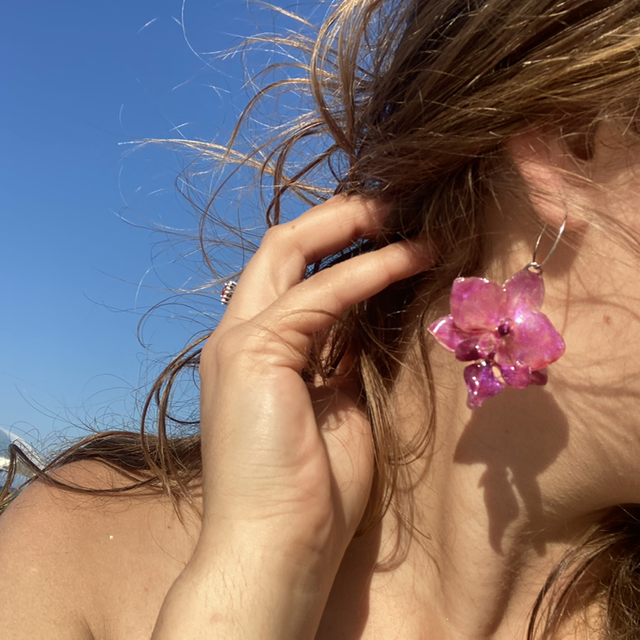 Minie deep pink orchid earrings 