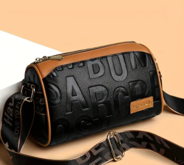 Stylowa Damska Torbka na Ramię z Wytłoczonymi Literami