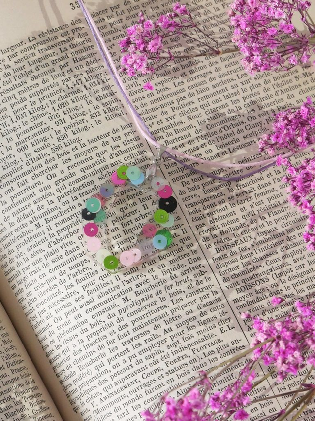 Collier funny sequins