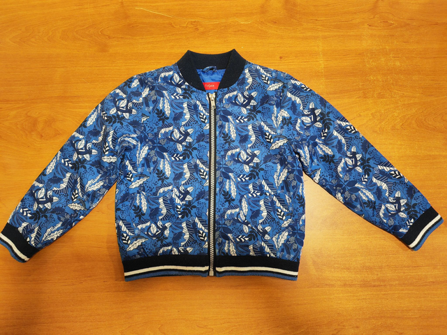 Blouson bleu en 5 ans