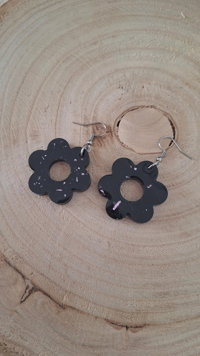 Boucles d&#039;oreilles grande fleurs noir/feuille rose