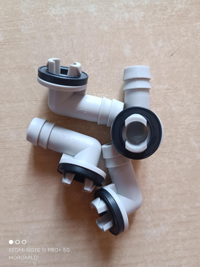 Curvetta scarico condensa, macchina esterne climatizzatore 