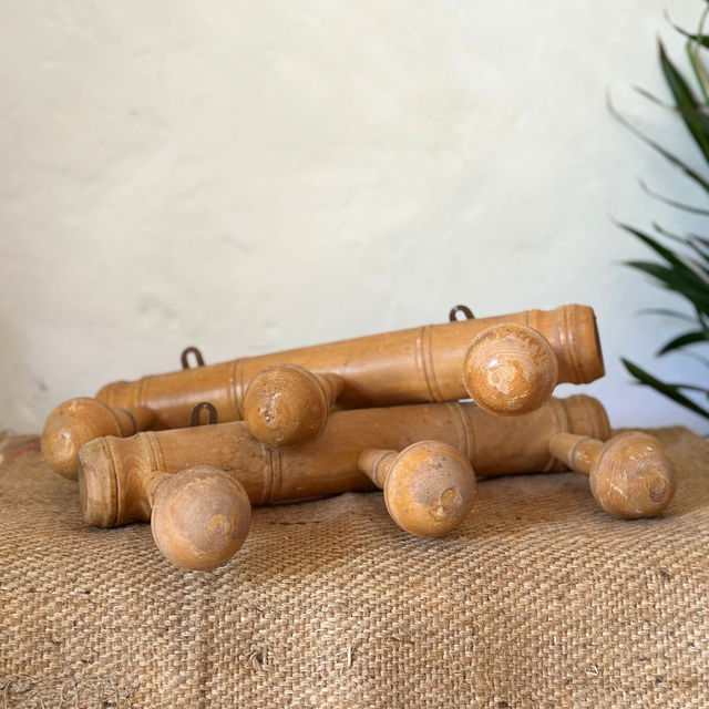 les porte-manteaux en bois