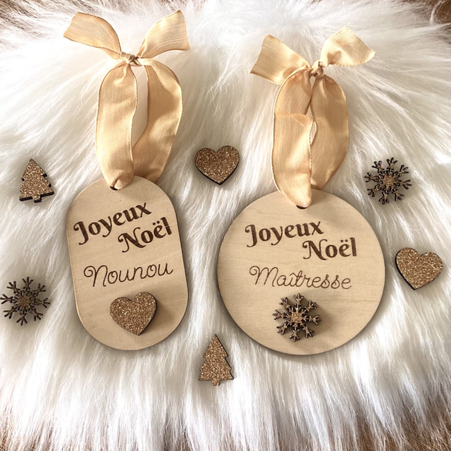 Boule de Noël en bois pour nounou ou maîtresse