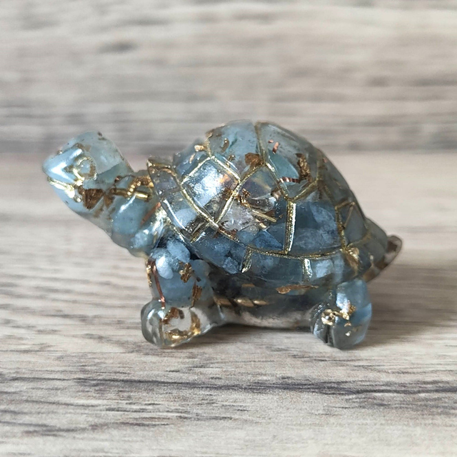 Orgonite petite tortue aigue marine