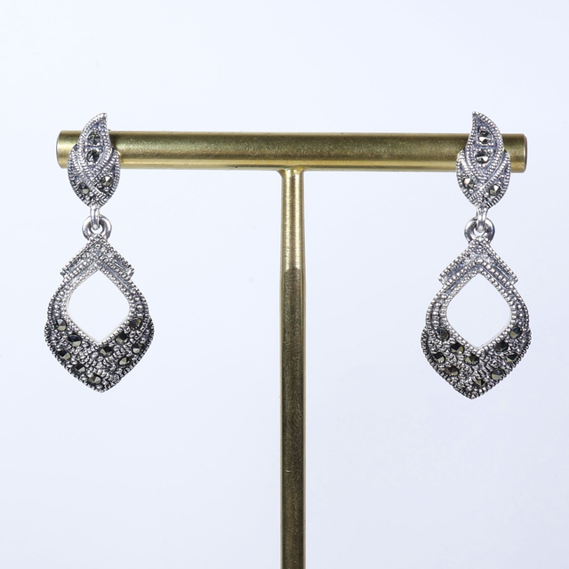 Elegant Pair of Sterling Silver 925 Art Deco Style Marcasite Gemstone Leaf Spade Design Drop Dangle Earrings