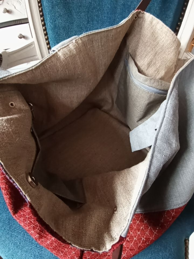 Grand sac cabas cube fait main tons de rouge lin et tissus tapissiers velours