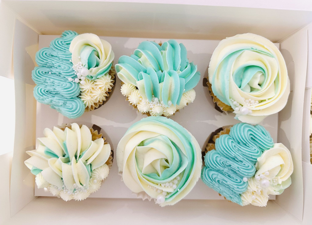 Two tone cupcakes 