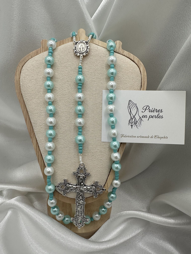 Chapelet artisanal bleu et blanc – Douceur mariale et prière