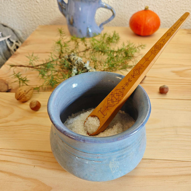 Cuillère à sel, matcha en merisier avec kolrosing-C193
