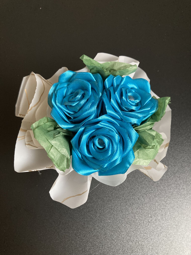 Selfmade Blumenstrauß blau