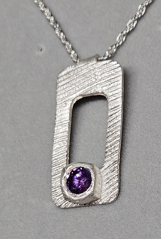 Rectangle pendant with amethyst cubic zirconia