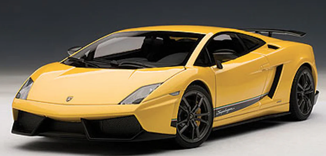 Lamborghini Gallardo LP570-4 Superleggera AUTOart 1:18