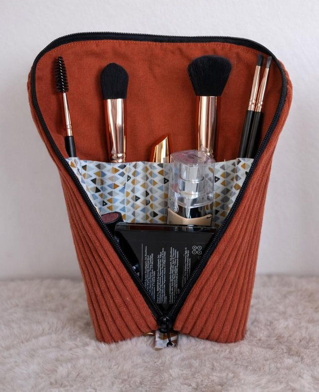 Trousse à maquillage nomade velours côtelé terracotta 