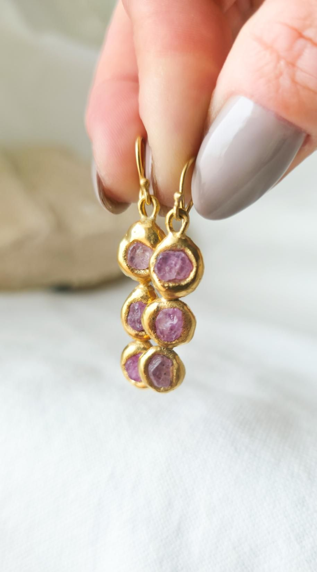 Brincos Safira Rosa em Bruto