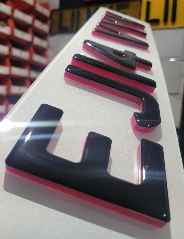 6mm Pink 4D with Black Gel